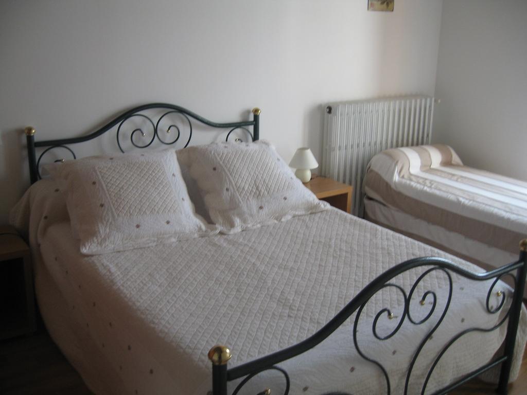 Auberge Saint Hernin Pluherlin Habitación foto