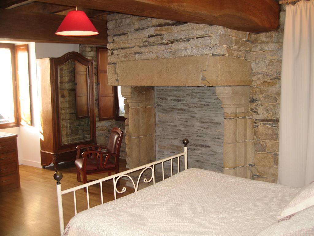 Auberge Saint Hernin Pluherlin Habitación foto